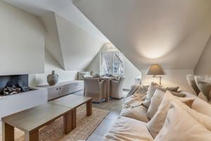 Duplex apartment with terrace - next to the beach