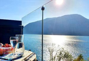 Mikrohyttene i Åkrafjorden