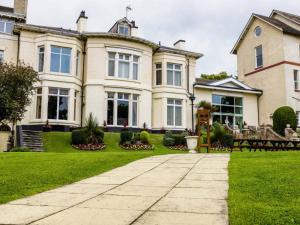 The Devonshire House Hotel-Free Parking