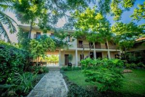 NIKARA Luxury Beach House