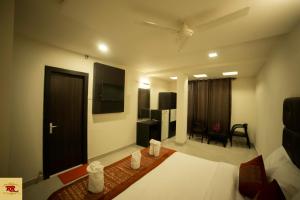 Hotel Royal Rosette Lake View BHIMTAL