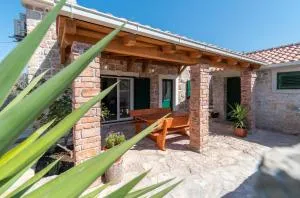 Franini Dvori - Island Oasis - 小德尔韦尼克岛