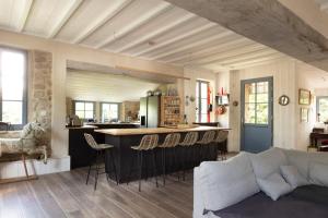 AOD UHEL - Villa de Charme, Plage 20m - S24