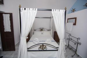 Santorini Vineyard Villa with Heated Pool