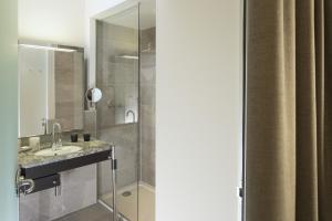 Hotels Hotel Le Colombier : photos des chambres