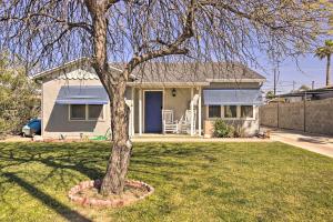 2 Mi to Dtwn Phoenix Cottage with Private Yard!
