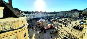 Appartements F2 avec sauna, vue d'exception place de la mairie : photos des chambres