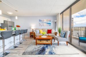 Ocean & Diamond Head Views - Near Beach - Parking!