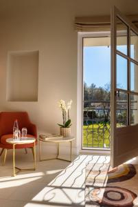 Hotels Domaine de Valmouriane : Suite Junior