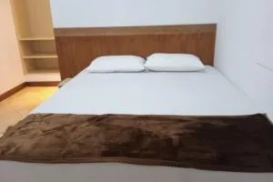 Gorland Hostel near GOR Satria Purwokerto Mitra RedDoorz - 普禾加多