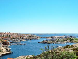 2 person holiday home in KUNGSHAMN-By Traum