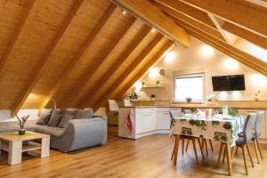 Ferienwohnung Schäffer mit Klimaanlage und Freisitz im Garten