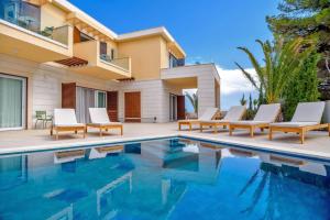 Luxury Villa Hvar Deluxe Palace 2 with pool at the beach