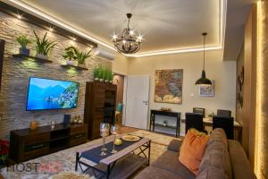 R7 Design Apartment - hostAID