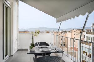 Stylish Living-Parthenon