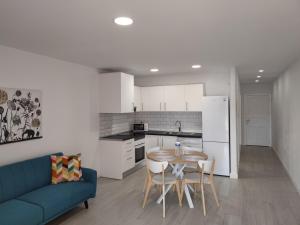 Comfortable Apartment Los Cristianos. Free Wifi.