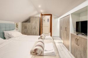 Anemone Villa with Outdoor Hot Tub, Sani Luxury Villas collection