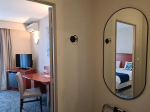 Hotels The Originals Boutique, Hotel Admiral's, Les Sables-d'Olonne : photos des chambres