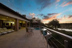 Buffalo Brooke - Tongwe