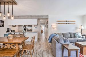 Cozy East Vail Condo about 6 Mi to Vail Village!