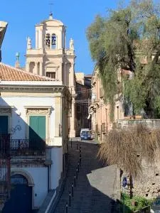 Terre d’Aci Apartments casa Peppe - 维亚格兰德