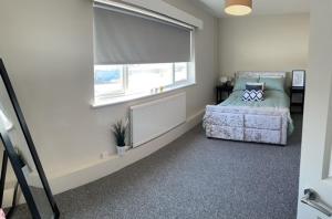 3 bedroom modern flat, sleeps 8, Mablethorpe, Linc