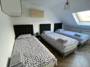 Les Rives Saint Symphorien, appartements meubles : photos des chambres