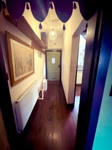 Nutclough Cottage - Log Fire and Valley View - Sleeps 2