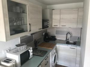 Charmant T2 Les Plages Dorées vue mer + parking