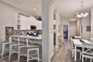 Bahama Bay Resort 18702