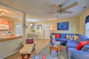 Beaufort Pad w Patio: 3 Blocks to Waterfront!