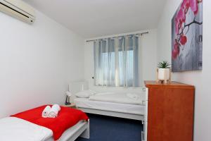 Starry Night - Smart TV, Extra big bed, big bathtub, private parking, sea view, WIFI, 2bedrooms