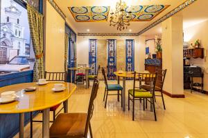 Hotel Azul de la Plaza by Chat Noir