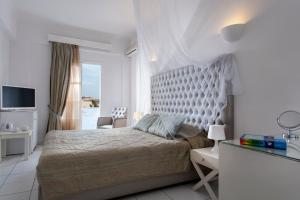 Daedalus Hotel Santorini Greece