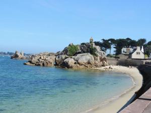 Maisons de vacances Classic Breton holiday home on the Pink Granite Coast : photos des chambres