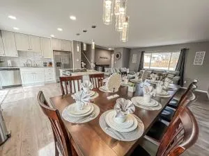 Pet Friendly Close to all Attractions. MTN Views! - Papeton