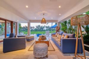 Villa Balinese Luxurious Elegance