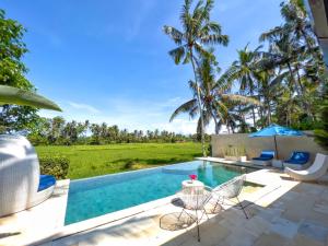 Villa Balinese Luxurious Elegance