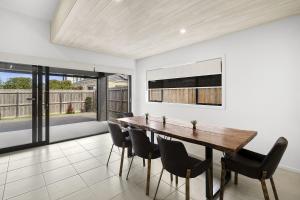 Lowtide Five Bedroom 22