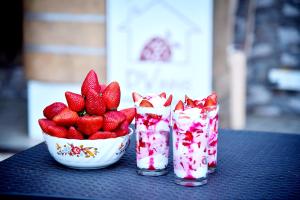 DV INNS FARMVILLA - Besides Strawberry Farms