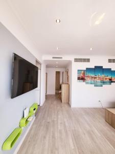 Stylish 3 Bedroom Penthouse in Marbella Centre with Large Pool close to the Beach