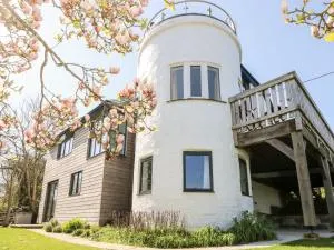 Dovefields - Helford Passage