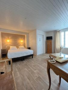 Hotels Hotel Le Vieux Greement : photos des chambres