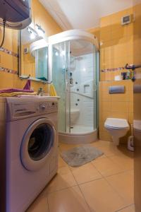 Adriano 2BR apartment with terrace 