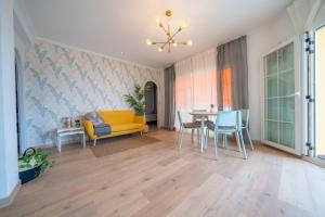 HomeHolidaysRentals Eiffel - Costa Barcelona