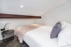 The Old Hotel - The Hole in the Wall