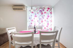 Apartment Lidija