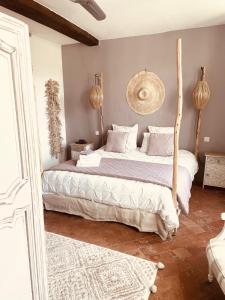 B&B / Chambres d'hotes B&B Temps Suspendu Provence : photos des chambres