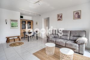 Blanco Apartament per 6 persones a 5 minuts de la Platja Gran