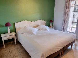 Hotels Castillon Des Baux : photos des chambres